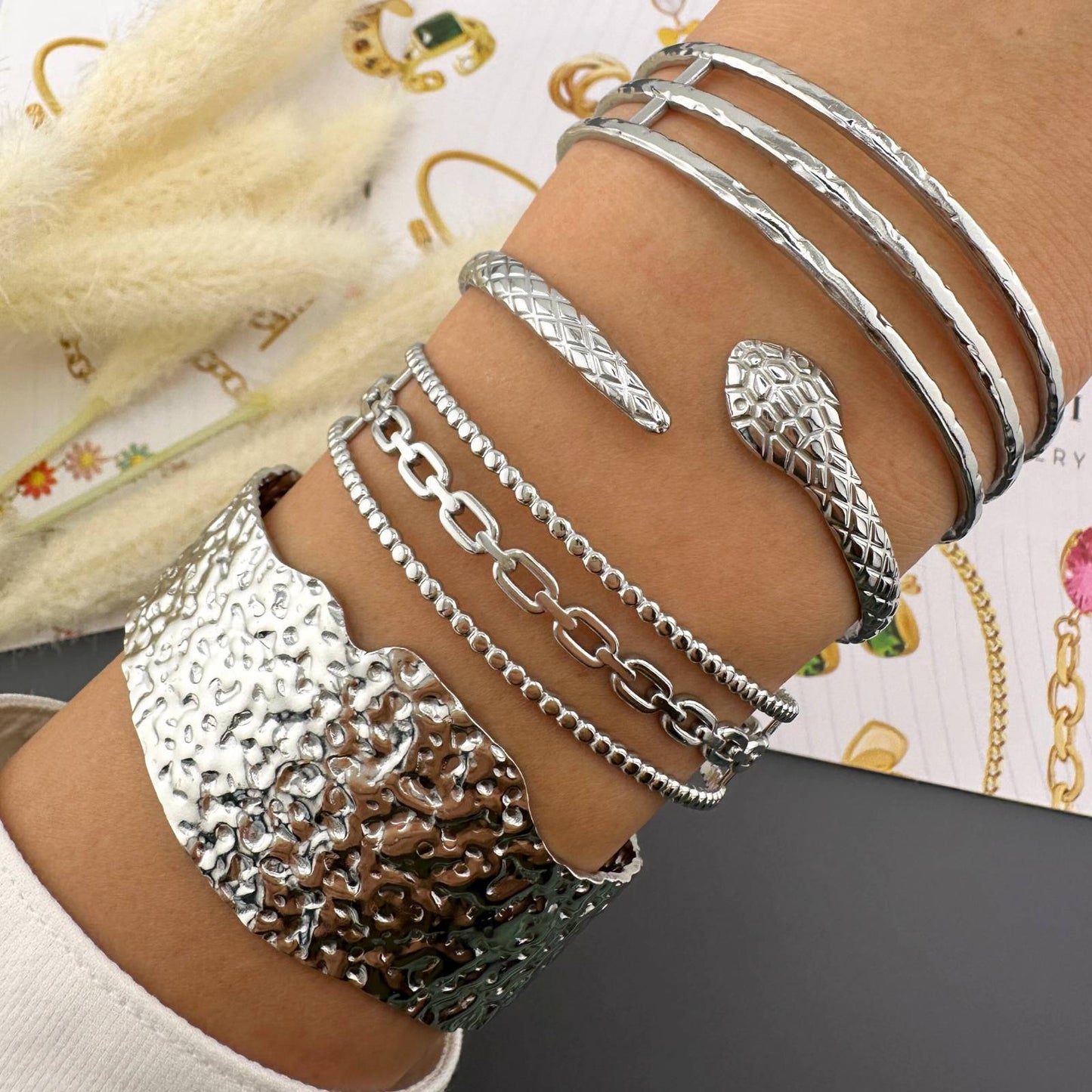 Sølvdrøm Armbånd – Et snev av luksus i hverdagen