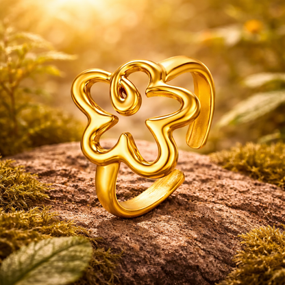 Flower Ring – Gylden eleganse med lekent uttrykk