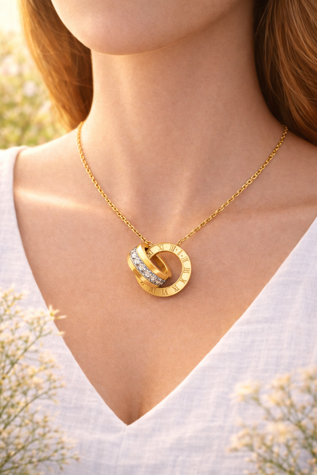 Halskjede i 18K gullbelagt stål – luksuriøst design med tidløs symbolikk